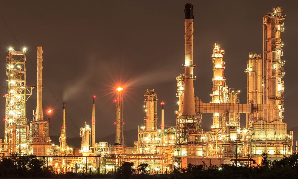 Why Visibility at Night Is Important on Oil Fields